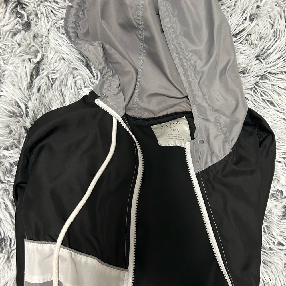 Zumiez windbreaker
